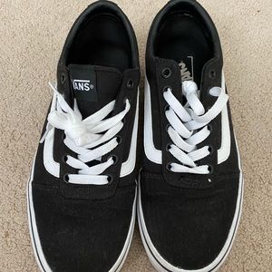WOMENS VANS LIGHTLY WORN